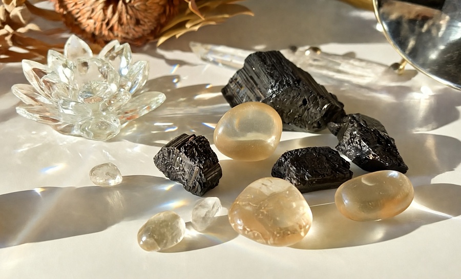 Как правильно расположить камни в доме